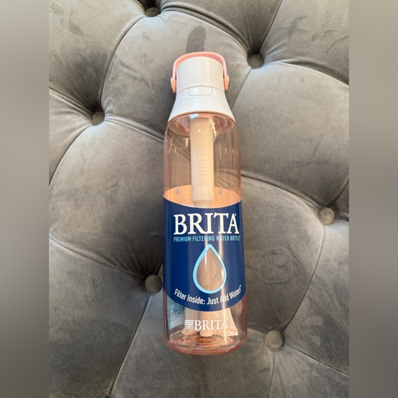 Brita Premium Filtering Water Bottle - Pink Brand New - Picture 1 of 4